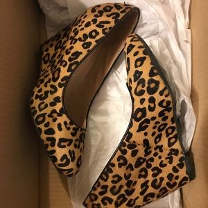 Banana Republic wedge shoe